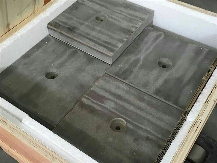 What are the disadvantages of using an insulation plate?