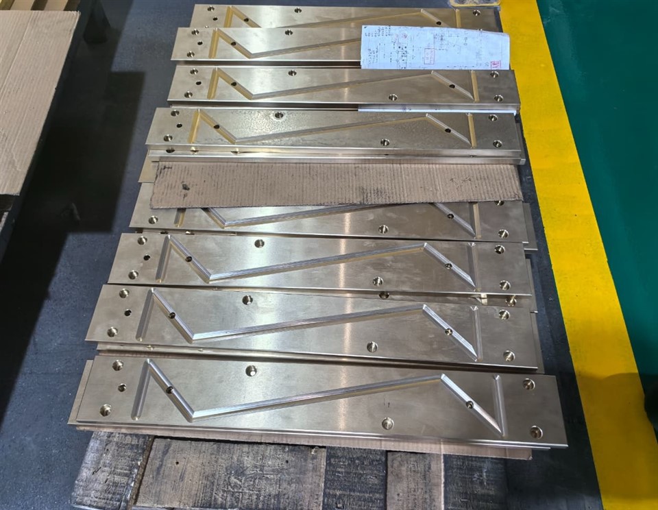 Metal Industrial Parts Precision Machining Bronze Metal Liners Plates